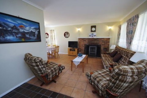 Fravent House - Accommodation Perth 0