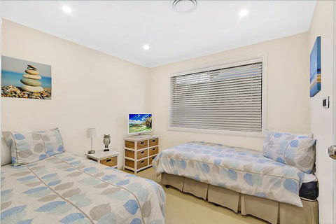 Beachfront Luxury - Accommodation Perth 4