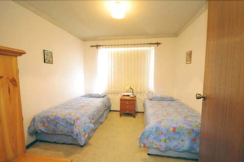 Avilla Court 2 - Accommodation Perth 2