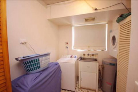 Avilla Court 2 - Accommodation Perth 4