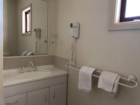 Outback Quarters - Perth Resorts 6