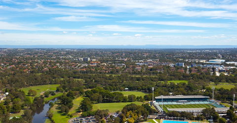 Meriton Suites Church Street, Parramatta - Perth Resorts 4