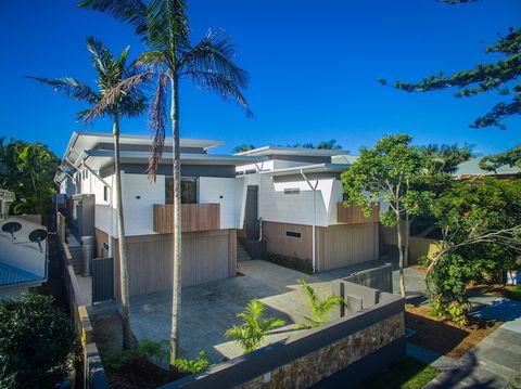 A PERFECT STAY - KoKo's Beach Houses 1 And 2 - Accommodation Perth 3