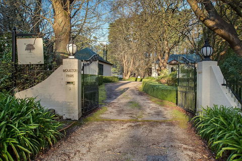 Moulton Park Homestead - Perth Resorts 0