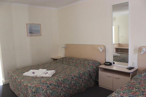 Mid Coast Motor Inn - Accommodation Perth 3