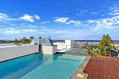 Coast Luxury Apartment Penthouse 23 - Accommodation Perth 0