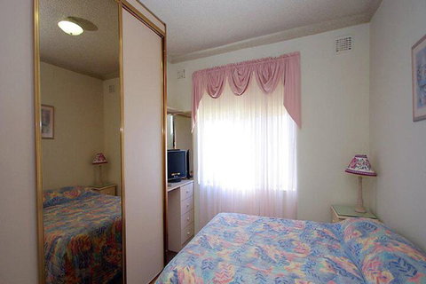 Avilla Court 1 - Accommodation Perth 5