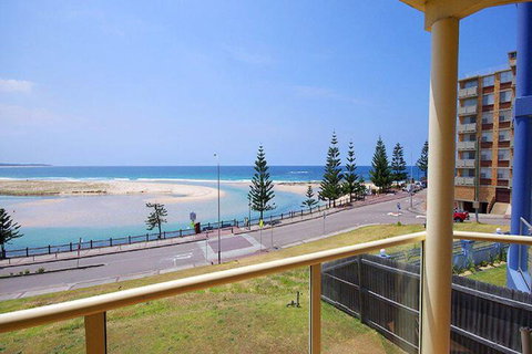 Avilla Court 1 - Accommodation Perth 6