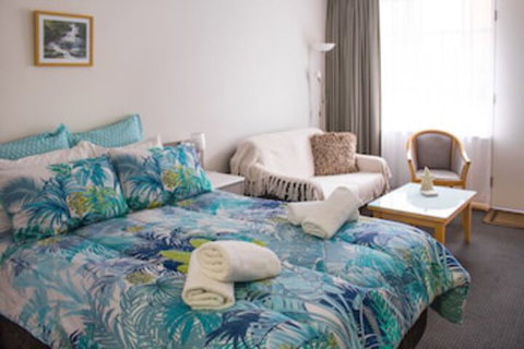 Bay Beauty Studios - Accommodation Perth 0