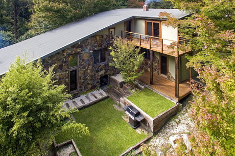 Rocky Creek Art Garden B&B - Accommodation Perth 1