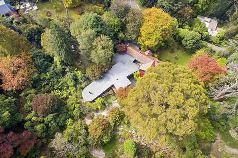 Rocky Creek Art Garden B&B - Accommodation Perth 3