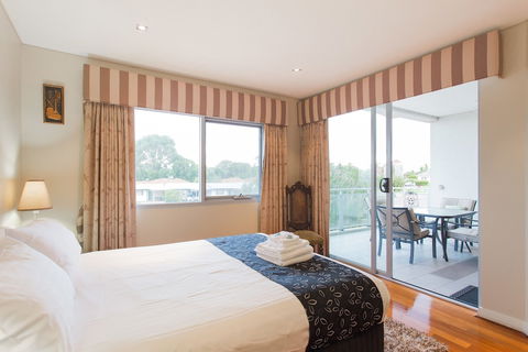Spinnakers By Rockingham Apartments - Accommodation Perth 0
