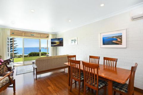 The Dolphins Beachfront Apartments - Accommodation Perth 5