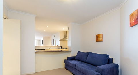 Beach House On Suttons - Perth Resorts 5
