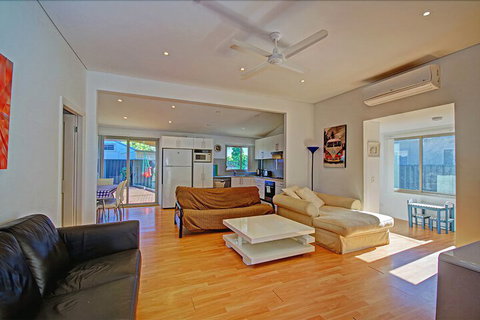 Oakland Cottage - Accommodation Perth 4