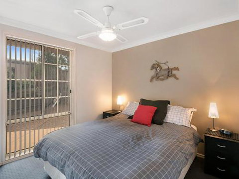 Toukley Lake House - Accommodation Perth 3