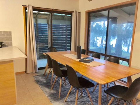 The Basin Waterfront - Accommodation Perth 6