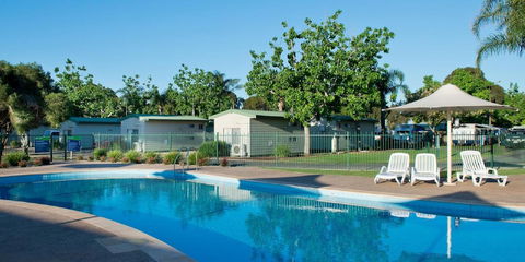Berri Riverside Holiday Park - Accommodation Perth 2