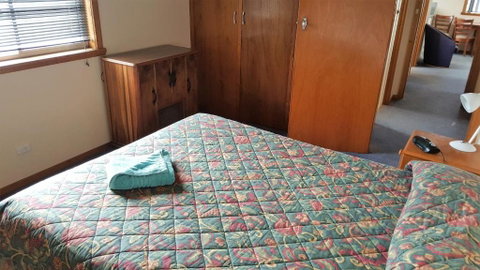 Waratah Falls Holiday Unit - Accommodation Perth 4