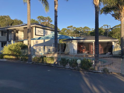 The Lodge Broulee - Perth Resorts 1