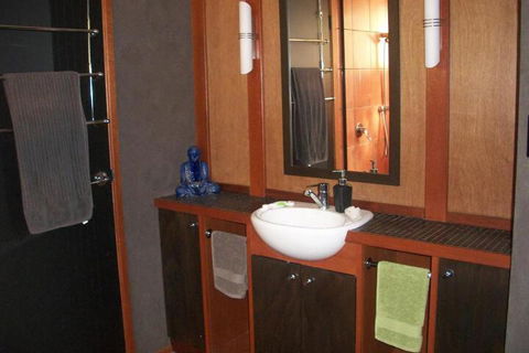 Forest Lodge: Bali Style Retreat - Perth Resorts 5