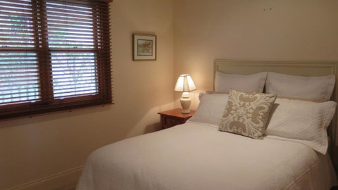 Magnolia Cottage - Accommodation Perth 4