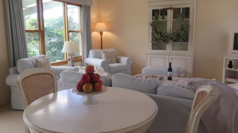 Magnolia Cottage - Accommodation Perth 5
