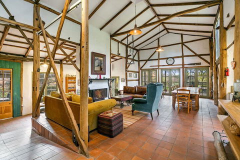 Taradale House Estate - Perth Resorts 3