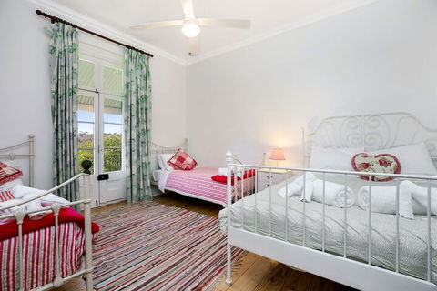 Taradale House Estate - Perth Resorts 5