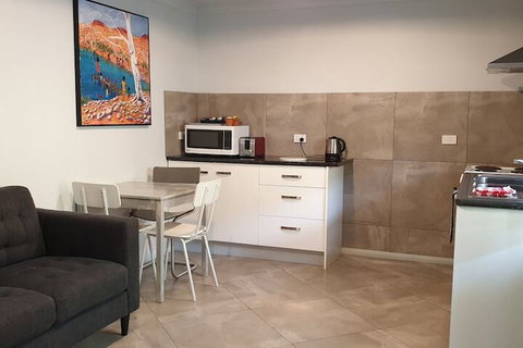 Latrobe Art Apartments - Accommodation Perth 4