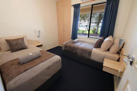 Lakeview Apartments - Perth Resorts 1