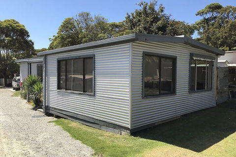 The Waterwheel Beach Cabins - Caravan Park - Accommodation Perth 5