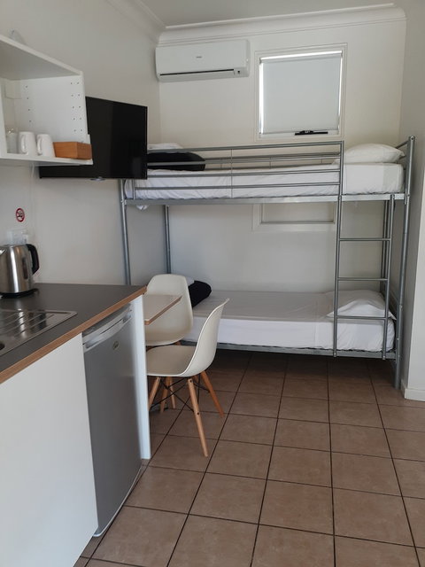 Belmont Palms Motel - Accommodation Perth 6