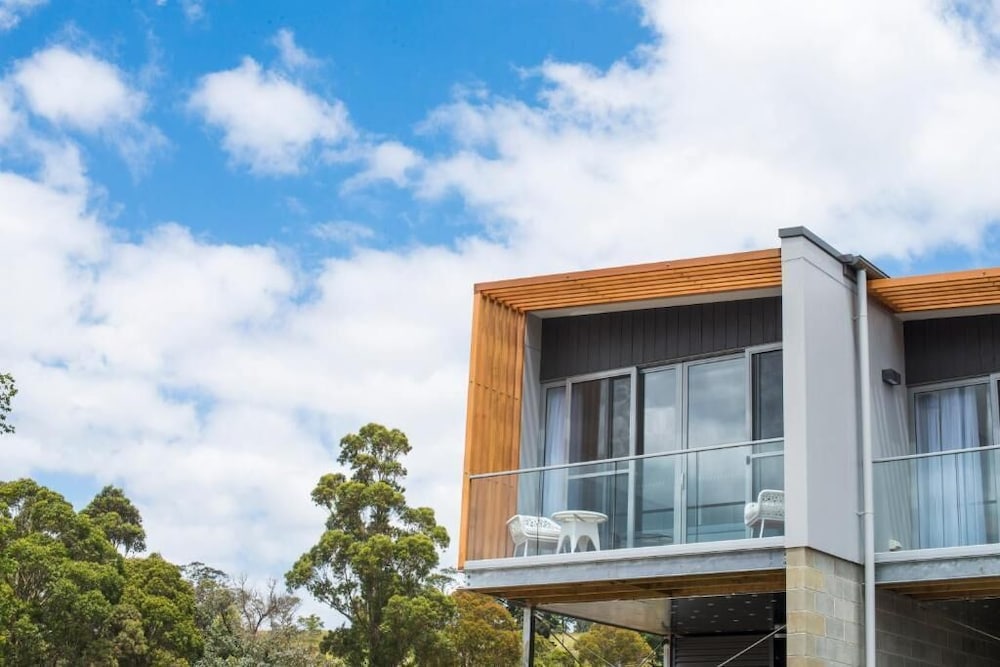 Rosevears TAS Accommodation Perth