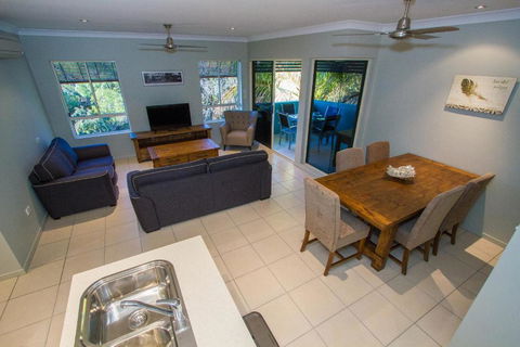 Beach Pad 2 - Perth Resorts 4