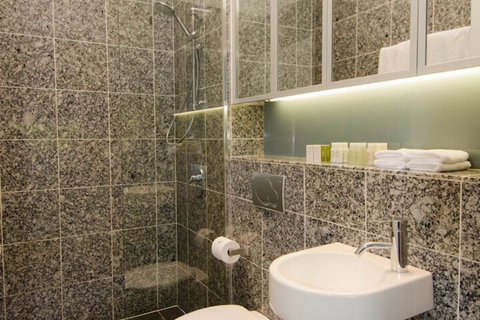 Sydney East Luxury Apartment - Accommodation Perth 5