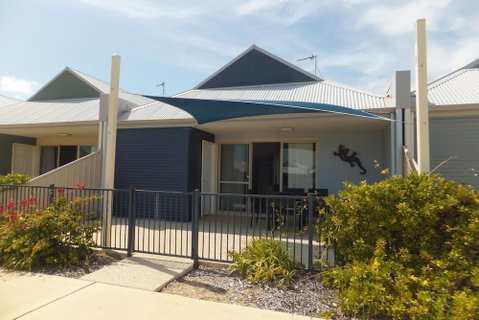 Seafront Unit 49 - Accommodation Perth 1