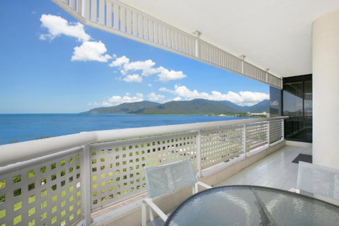 Cairns Ocean View Apartment - Accommodation Perth 2