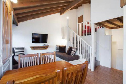 Gundy Lodge - Accommodation Perth 2