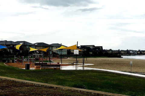 Deluxe Lake View House - Perth Resorts 5