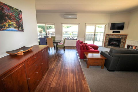Blue Hills Rise - Accommodation Perth 3