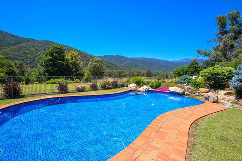 Wombat Hollow - Perth Resorts 2
