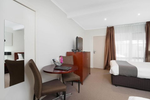 New Crossing Place Motel & Apartments - Accommodation Perth 3