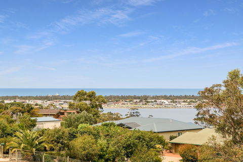 Nautilus - Accommodation Perth 0