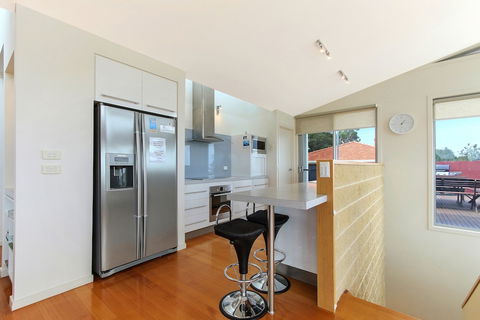 Nautilus - Accommodation Perth 3