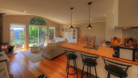 The Avenue At Montville Cottage - Accommodation Perth 1