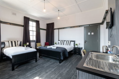 Royal Hotel Ryde - Accommodation Perth 1