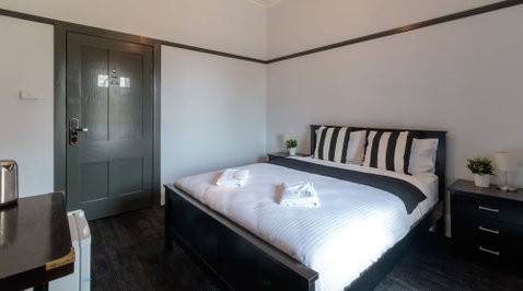 Royal Hotel Ryde - Accommodation Perth 6