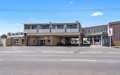 Bayside Hotel - Perth Resorts 5