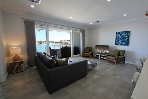 Marina Views At Mindarie Marina - Perth Resorts 5